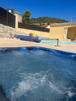 Détente Bas de Villa Jacuzzi, Piscine à 15 min de Nice